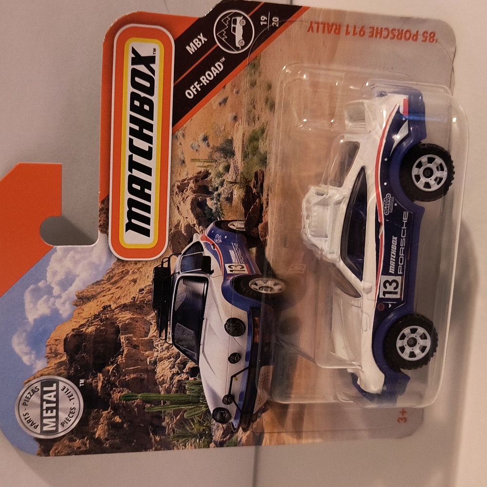 D1 Matchbox  85 Porsche 911 Rally shipping protector